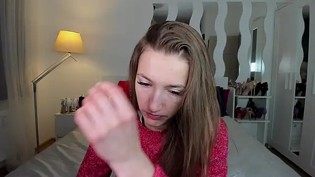 KateRedgar online show from 4, 2, 2025