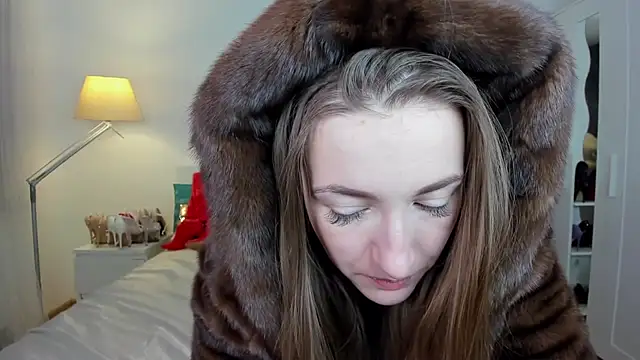 KateRedgar online show from 28, 2, 2025