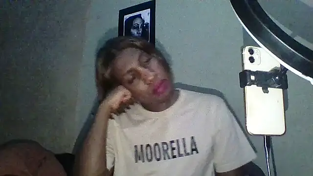 Moorella1 online show from 2, 10, 2025