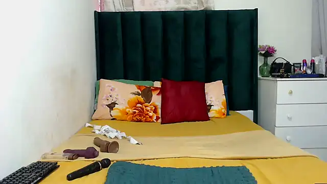 GaggingQueenxx online show from 17, 11, 2025