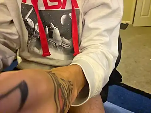 Snapshot of Migaruo chatting on 7, 10, 2025 Migaruo online show from 7, 10, 2025