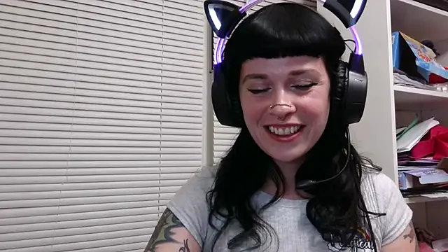 Marcelinegoddess online show from 2, 2, 2025