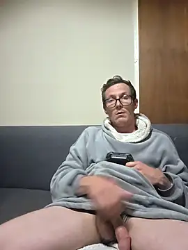 Snapshot of TheSouthernKing chatting on 9, 10, 2025 TheSouthernKing online show from 9, 10, 2025