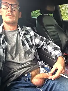 Snapshot of TheSouthernKing chatting on 12, 3, 2026 TheSouthernKing online show from 12, 3, 2026