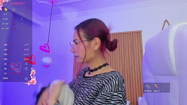 sophiecherry  online show from 1, 3, 2025