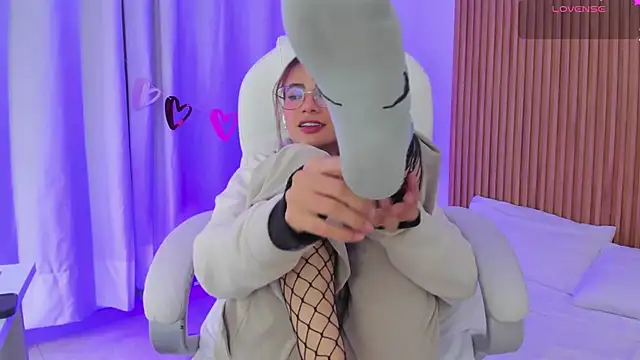 sophiecherry  online show from 7, 3, 2025