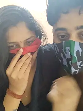 Snapshot of IND_COUPLE1 chatting on 8, 12, 2024 IND COUPLE1 online show from 8, 12, 2024