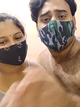 Snapshot of IND_COUPLE1 chatting on 3, 1, 2025 IND COUPLE1 online show from 3, 1, 2025