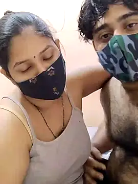 Snapshot of IND_COUPLE1 chatting on 10, 1, 2025 IND COUPLE1 online show from 10, 1, 2025