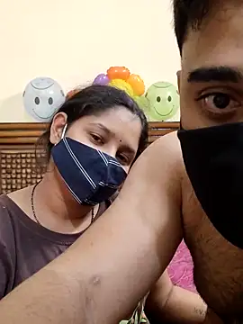 Snapshot of IND_COUPLE1 chatting on 15, 2, 2025 IND COUPLE1 online show from 15, 2, 2025