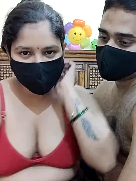 Snapshot of IND_COUPLE1 chatting on 28, 2, 2025 IND COUPLE1 online show from 28, 2, 2025