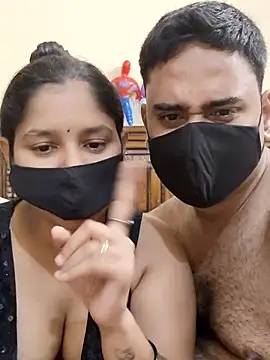 Snapshot of IND_COUPLE1 chatting on 6, 3, 2025 IND COUPLE1 online show from 6, 3, 2025