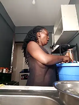 TrishaKalid online show from 27, 4, 2026