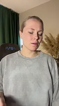 Charming Daphny online show from 11, 4, 2026