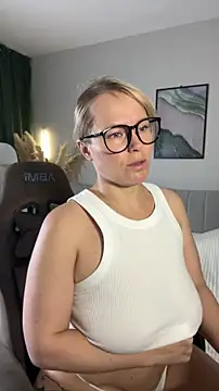 Snapshot of Charming_Daphny chatting on 28, 6, 2026 Charming Daphny online show from 28, 6, 2026
