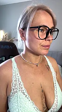 Snapshot of Charming_Daphny chatting on 24, 7, 2026 Charming Daphny online show from 24, 7, 2026