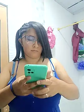 Snapshot of _Angelinaandrade_ chatting on 25, 11, 2025 Angelinaandrade online show from 25, 11, 2025