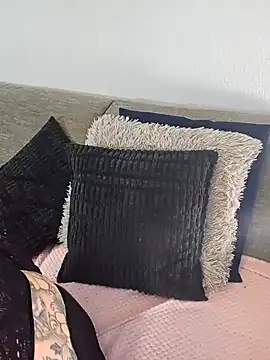 Nicky-Blue online show from 8, 12, 2024