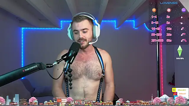 Snapshot of Mikev chatting on 9, 1, 2025 Mikev online show from 9, 1, 2025