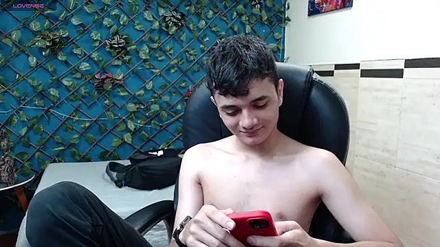 Snapshot of Waturox chatting on 25, 9, 2025 Waturox online show from 25, 9, 2025