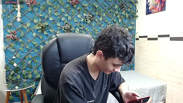 Snapshot of Waturox chatting on 14, 10, 2025 Waturox online show from 14, 10, 2025