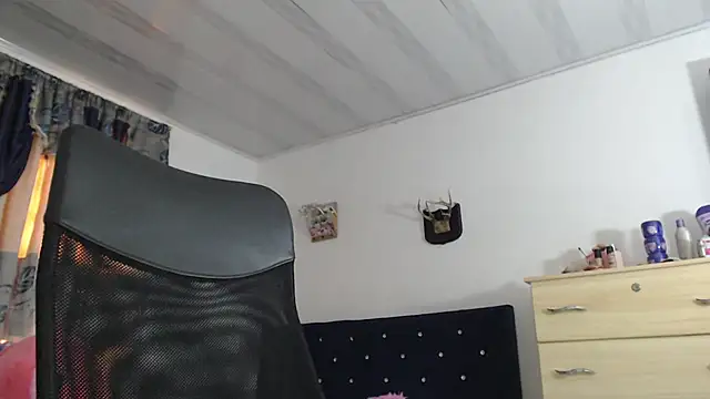 sweet cutetras22 online show from 13, 2, 2025