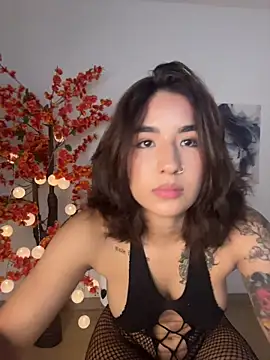 VictoriaHiill online show from 3, 5, 2026