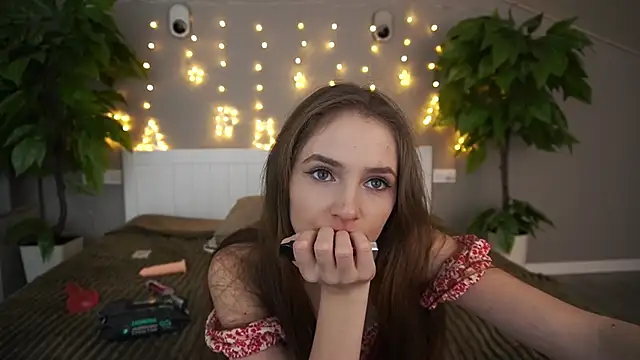 Snapshot of PamelaXX_ chatting on 12, 1, 2025 PamelaXX online show from 12, 1, 2025