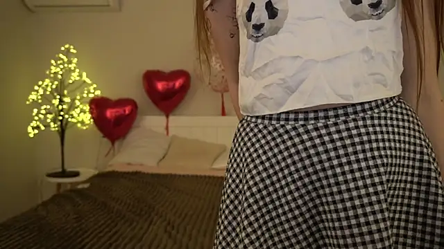 Snapshot of PamelaXX_ chatting on 14, 2, 2025 PamelaXX online show from 14, 2, 2025