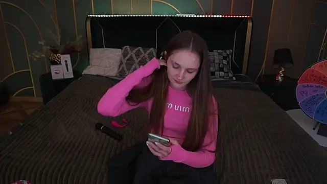 Snapshot of PamelaXX_ chatting on 8, 11, 2025 PamelaXX online show from 8, 11, 2025