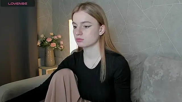 Stacey Brown online show from 8, 3, 2025