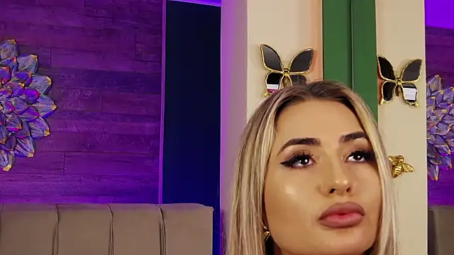 Snapshot of LoraDevine chatting on 20, 10, 2025 LoraDevine online show from 20, 10, 2025