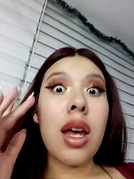 MarielQueenx online show from 8, 12, 2024