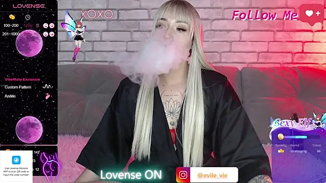 Eva Evile online show from 2, 2, 2025