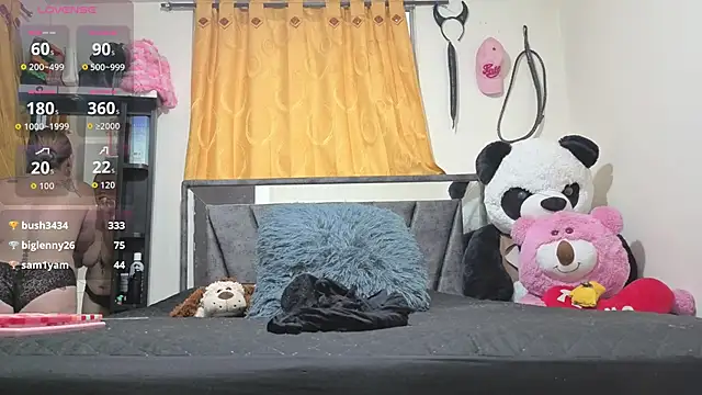 Hotsamantamature online show from 18, 9, 2025