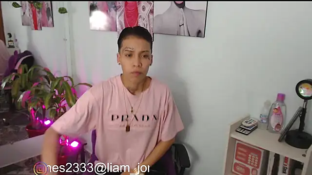 Jonesliam23 online show from 8, 2, 2025