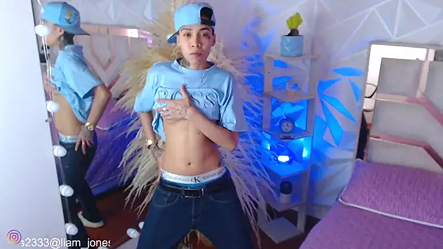 Jonesliam23 online show from 18, 9, 2025