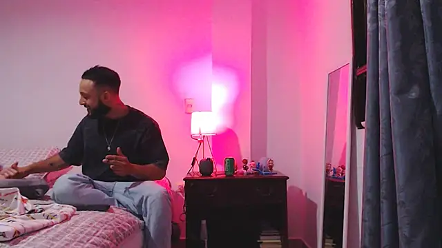 Snapshot of Sanit_Di chatting on 12, 3, 2026 Sanit Di online show from 12, 3, 2026