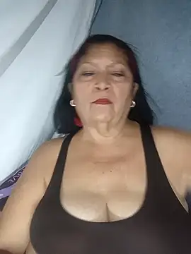 Snapshot of naysi chatting on 2, 2, 2025 naysi online show from 2, 2, 2025