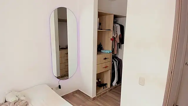 rose scottt online show from 8, 11, 2025