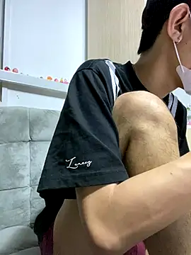 Snapshot of Vuvanne7 chatting on 16, 11, 2025 Vuvanne7 online show from 16, 11, 2025