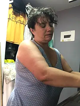 Snapshot of Sweeetness_Milf chatting on 7, 1, 2025 Sweeetness Milf online show from 7, 1, 2025