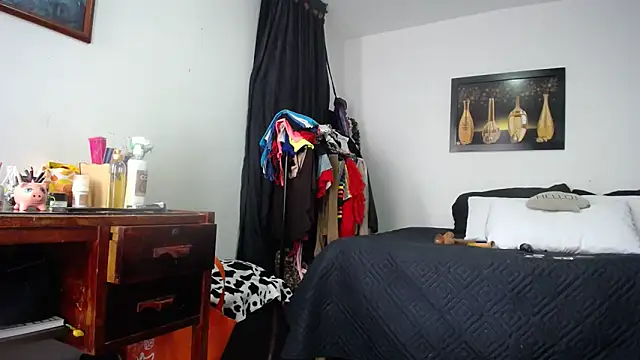 Snapshot of Sweeetness_Milf chatting on 19, 2, 2025 Sweeetness Milf online show from 19, 2, 2025