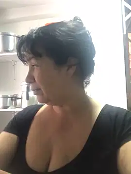 Snapshot of Sweeetness_Milf chatting on 10, 3, 2025 Sweeetness Milf online show from 10, 3, 2025