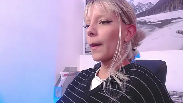 peyton golden1 online show from 23, 12, 2025