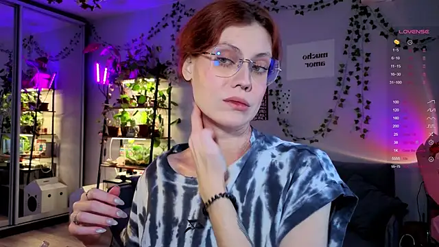 Snapshot of Your_Corvus chatting on 29, 11, 2025 Your Corvus online show from 29, 11, 2025