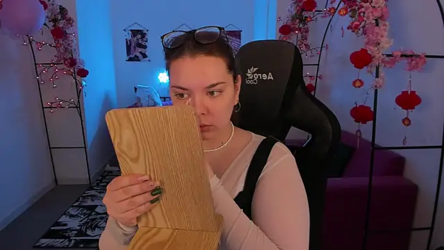 KeytSilvas online show from 28, 4, 2026