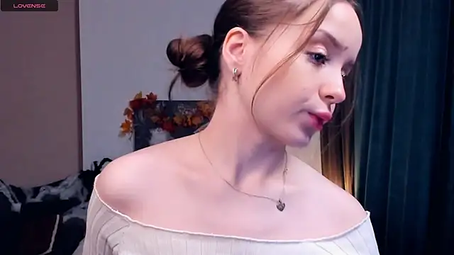 Snapshot of RenetTolken chatting on 25, 10, 2025 RenetTolken online show from 25, 10, 2025