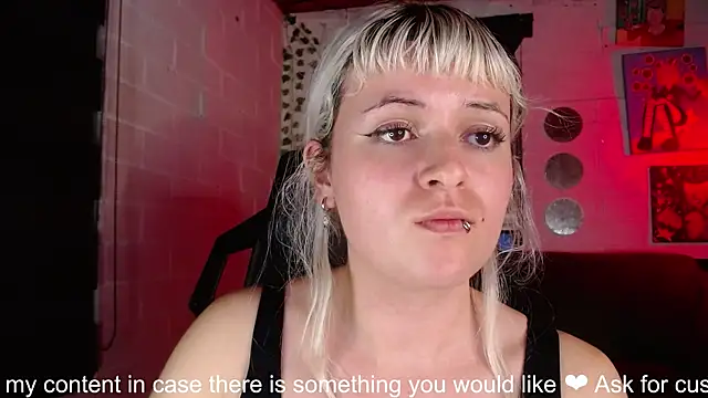 NEXT DOOR GIRL  online show from 5, 2, 2025