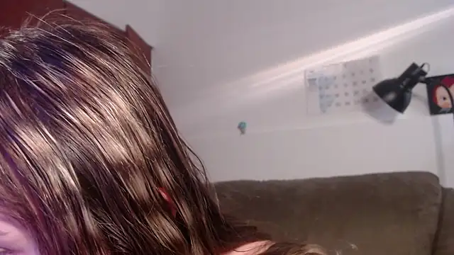 NEXT DOOR GIRL  online show from 5, 11, 2025